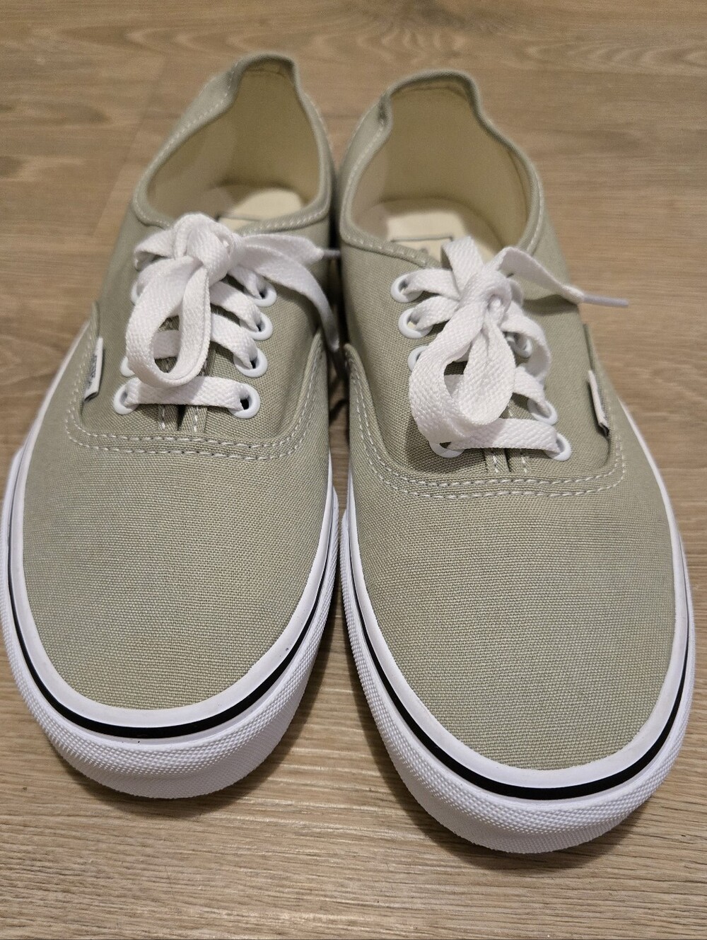 New No Box Vans Low Tops Desert Sage Mens Sz 7 Womens Sz 8.5